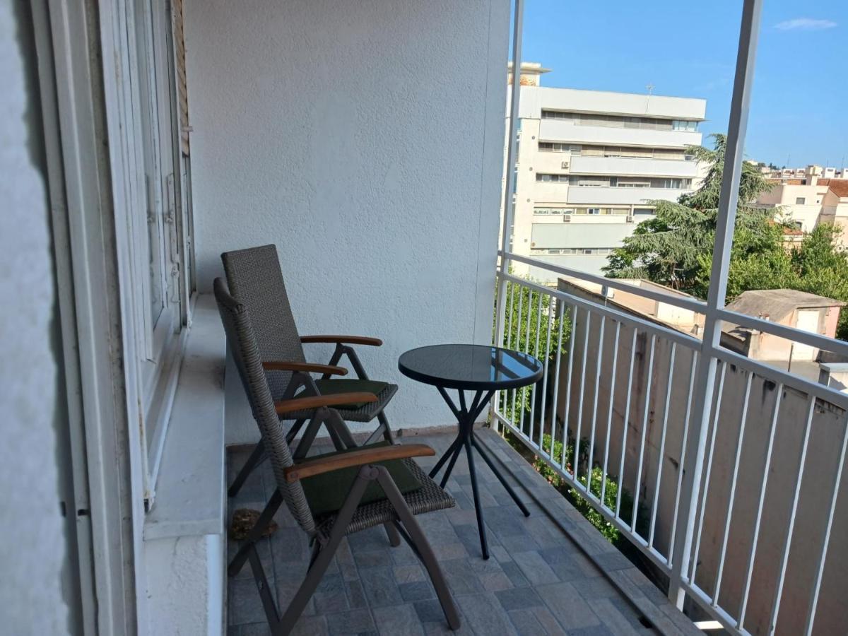 Room With Private Toilet And Balcony In City Center In Shared Apartment Σπλιτ Εξωτερικό φωτογραφία