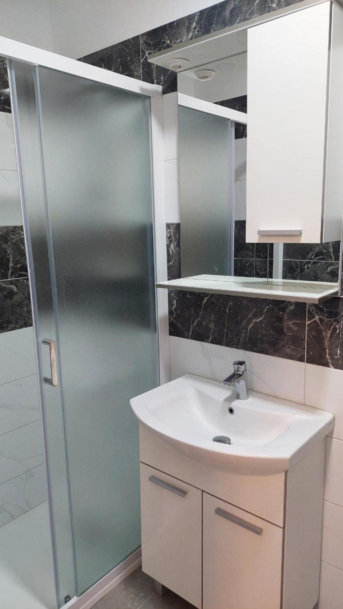 Room With Private Toilet And Balcony In City Center In Shared Apartment Σπλιτ Εξωτερικό φωτογραφία